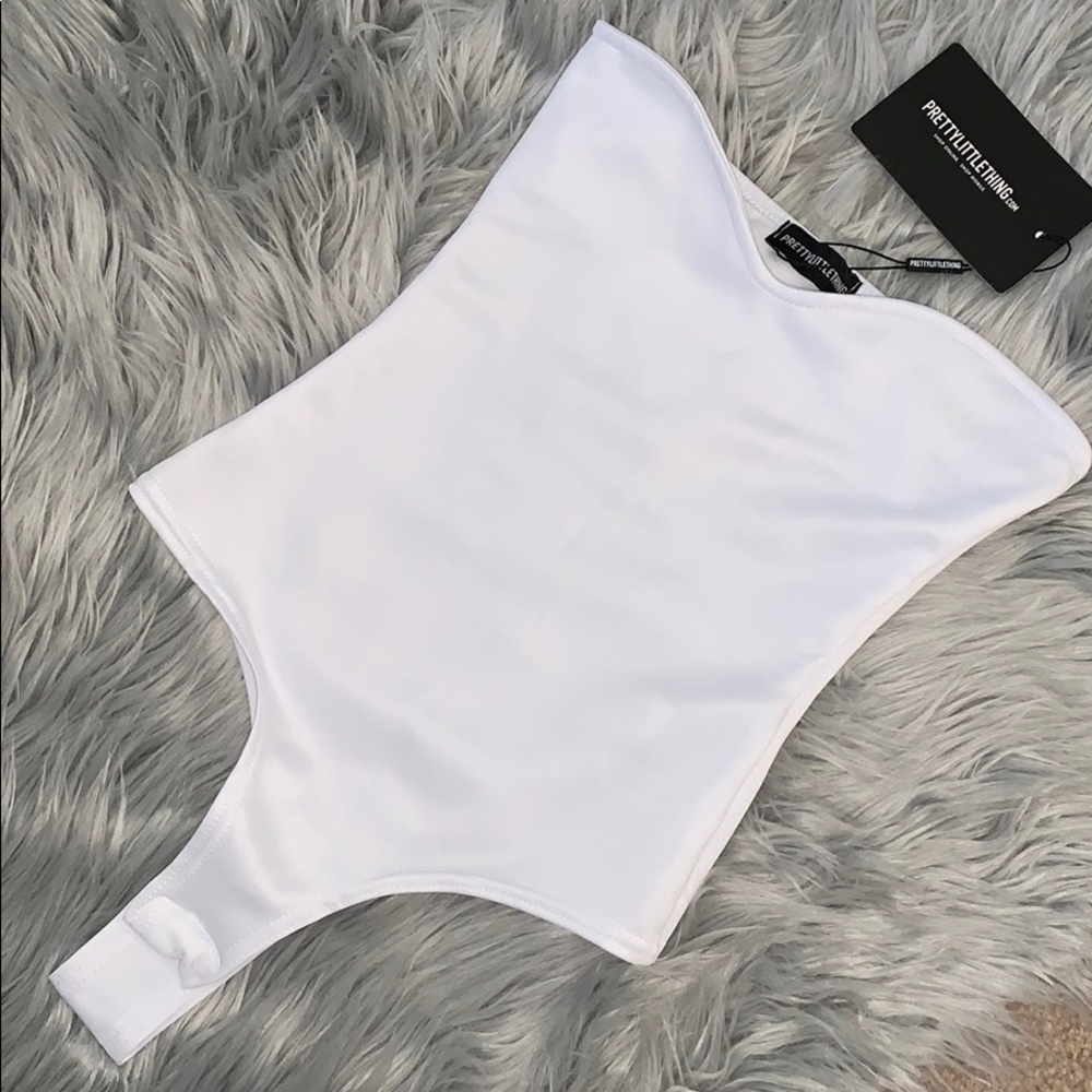 PrettyLittleThing sweetheart bodysuit